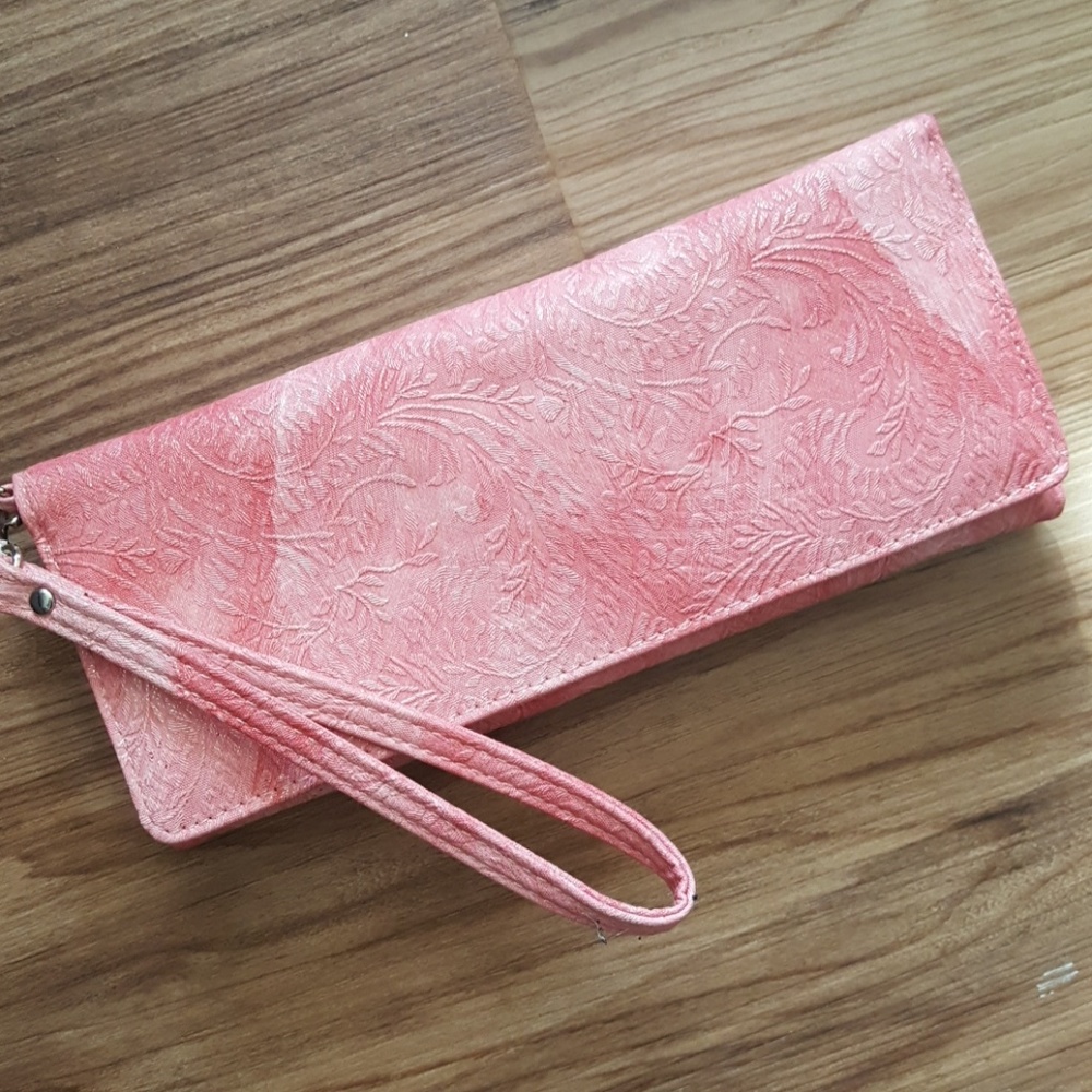 Kelly & Katie Pink Wristlet Wallet